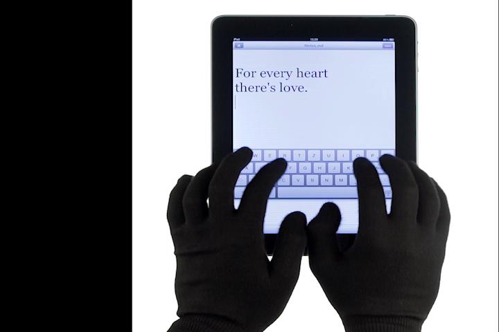 Touchscreen gloves